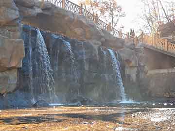 河南文旅火热胖东来频频出圈，河南文旅火热，胖东来现象频频走红